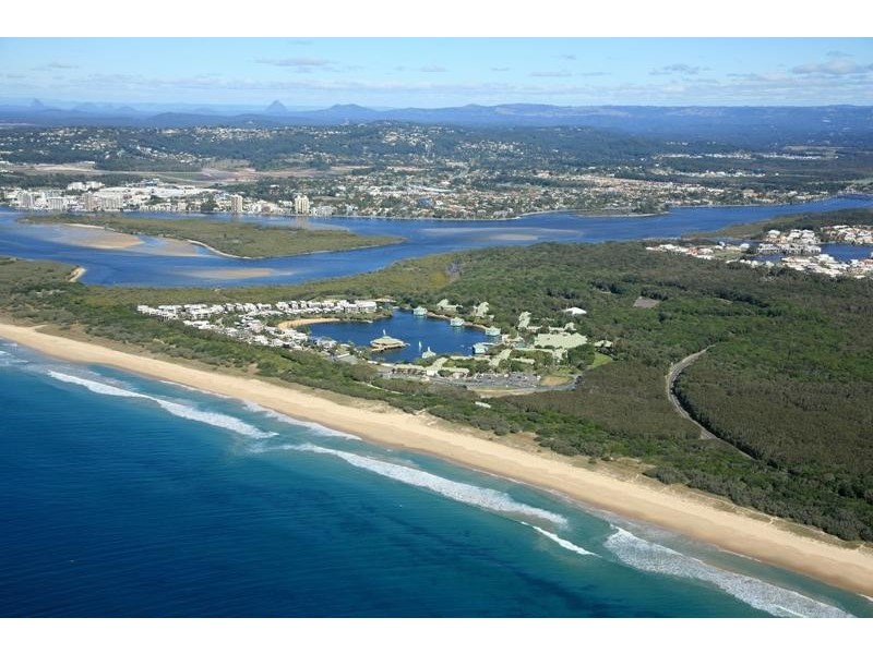 7 Waterfront Court, Twin Waters QLD 4564