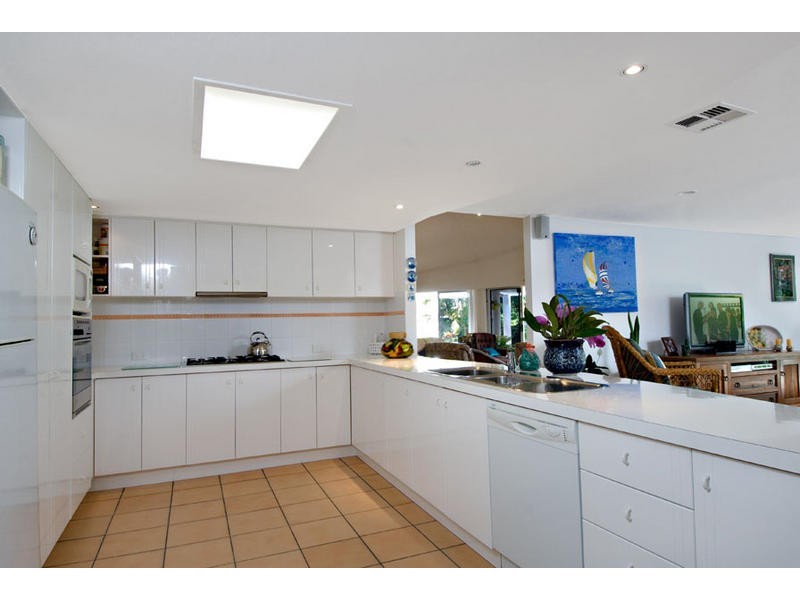 13 Atlantis Parade, Alexandra Headland QLD 4572