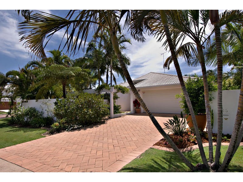 13 Atlantis Parade, Alexandra Headland QLD 4572