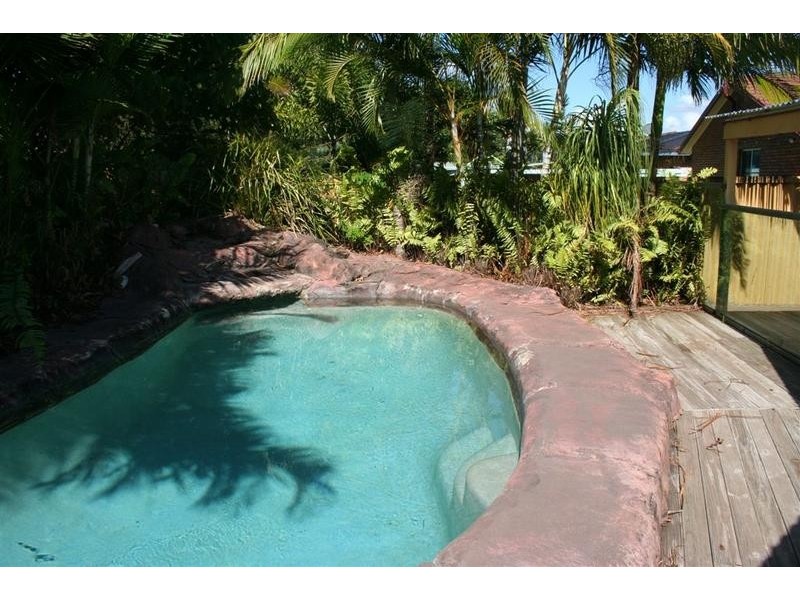 5 Mulgani Street, Warana QLD 4575