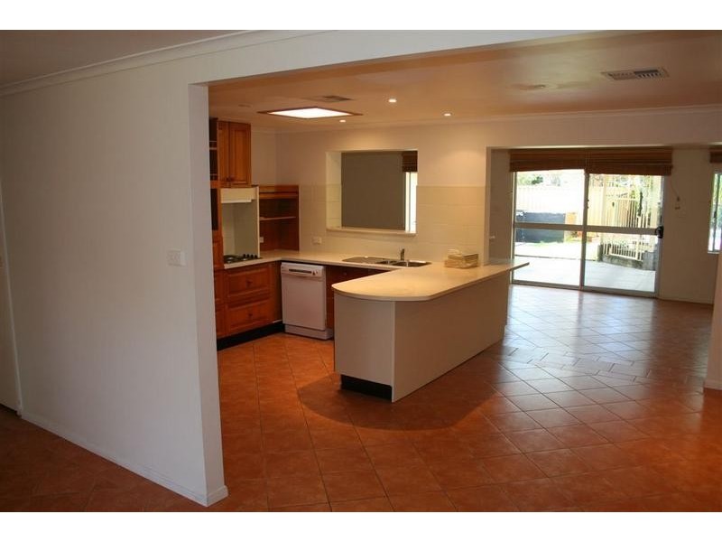 5 Mulgani Street, Warana QLD 4575