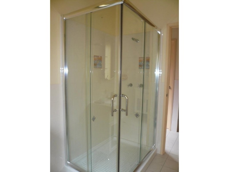 162 High Road Central, Macleay Island QLD 4184