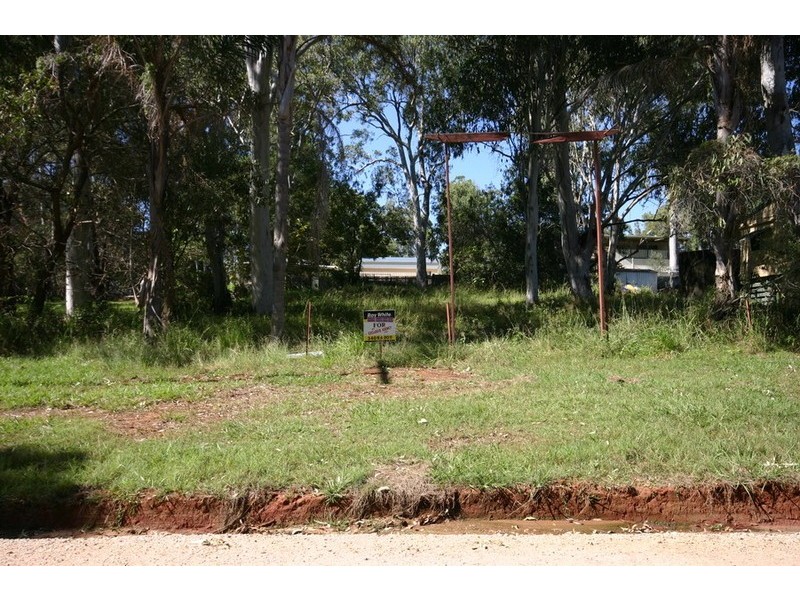 24 Cliff Terrace, Macleay Island QLD 4184