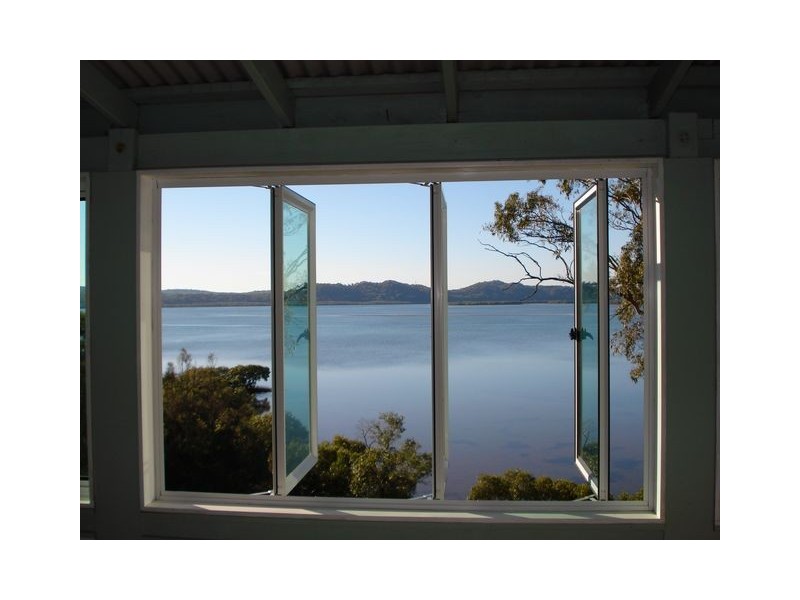 40 Resthaven Drive, Lamb Island QLD 4184