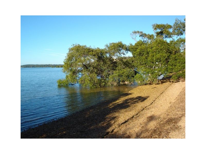 40 Resthaven Drive, Lamb Island QLD 4184