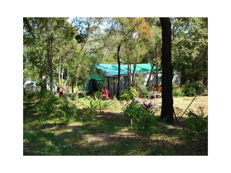 11 Paranka Street, Lamb Island QLD 4184