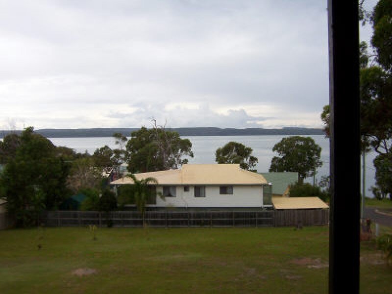 23 Oomool Street, Macleay Island QLD 4184