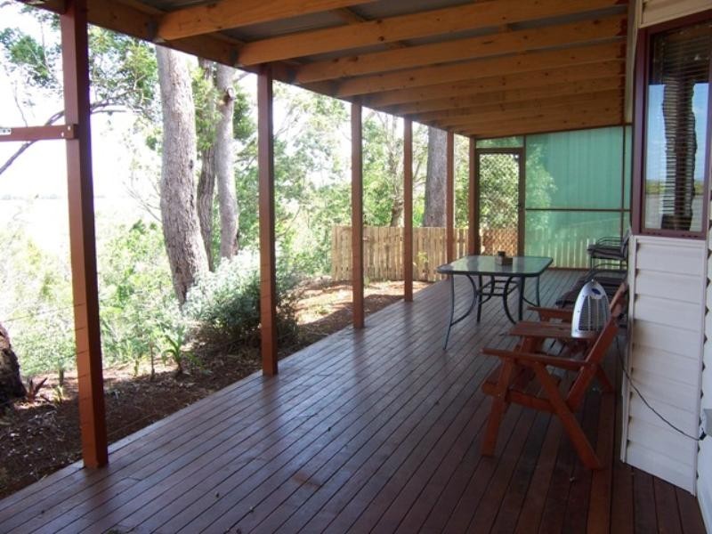 132 Western Road, Macleay Island QLD 4184