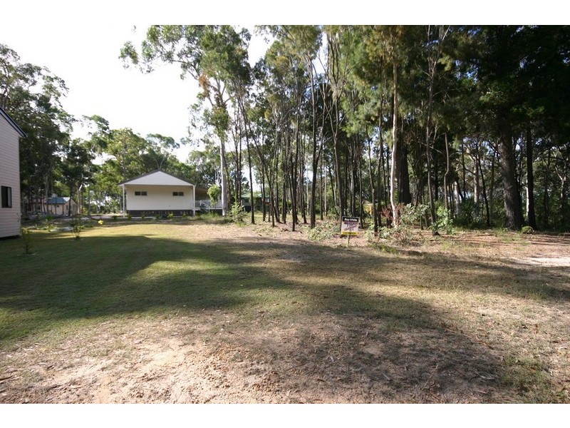 15 Morwong Street, Macleay Island QLD 4184