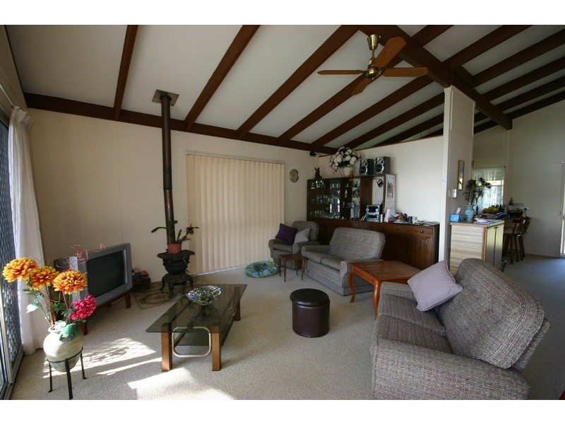 2-10 Zelma Court, Macleay Island QLD 4184