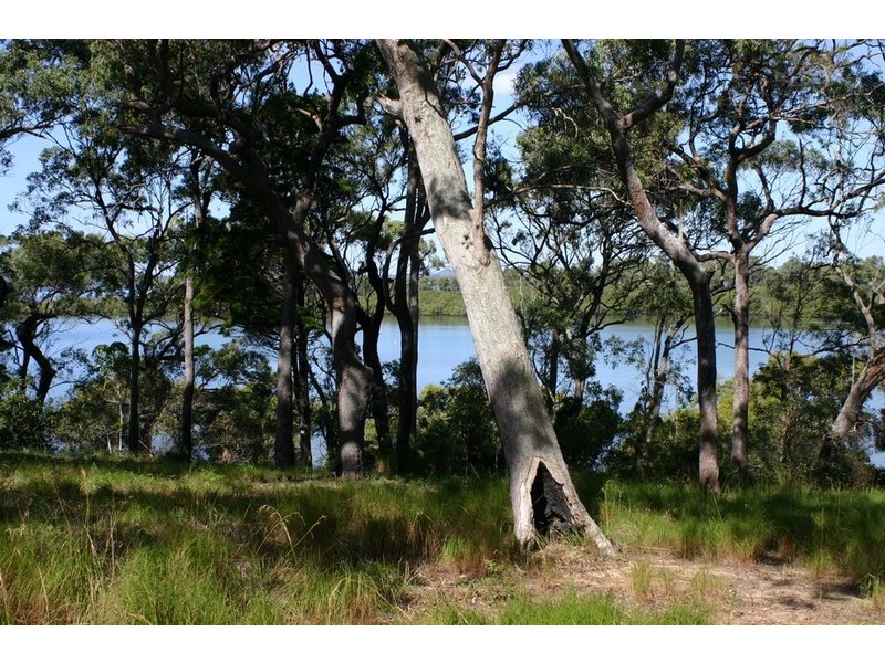 97 Beelong Street, Macleay Island QLD 4184