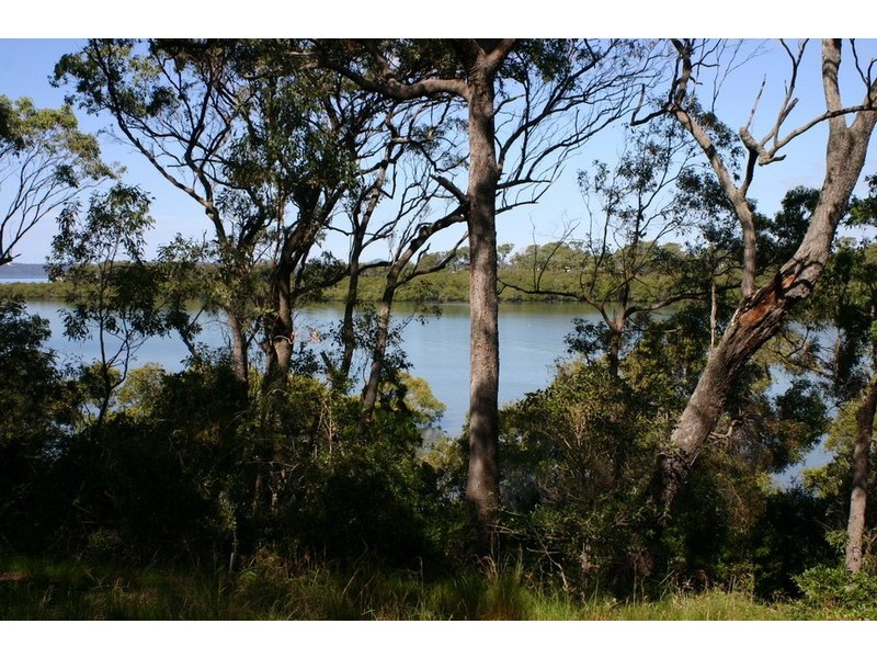 97 Beelong Street, Macleay Island QLD 4184