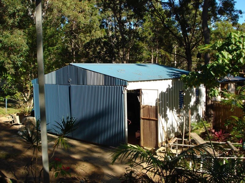 10 Peace Street, Lamb Island QLD 4184