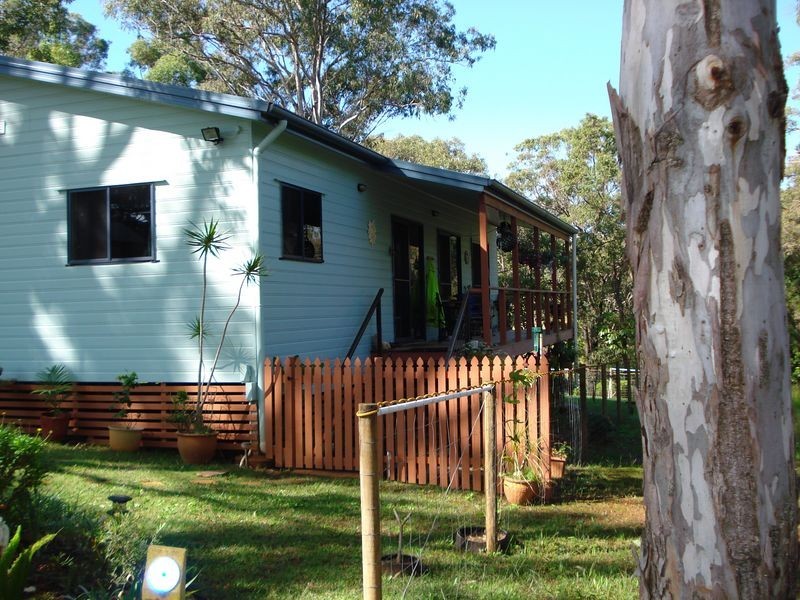 36 Pierhaven, Lamb Island QLD 4184
