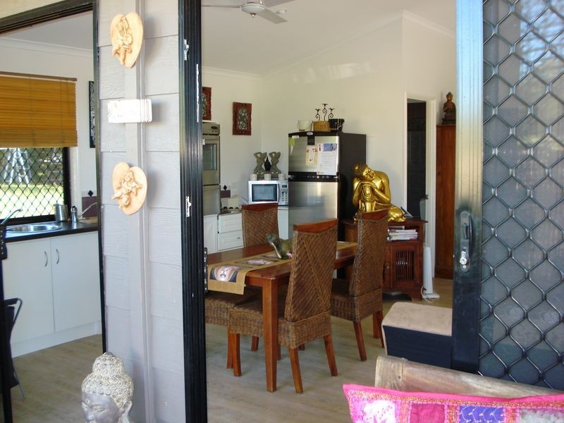 136 Lucas Drive, Lamb Island QLD 4184