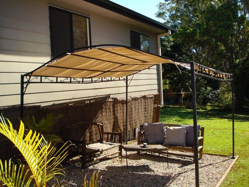 136 Lucas Drive, Lamb Island QLD 4184