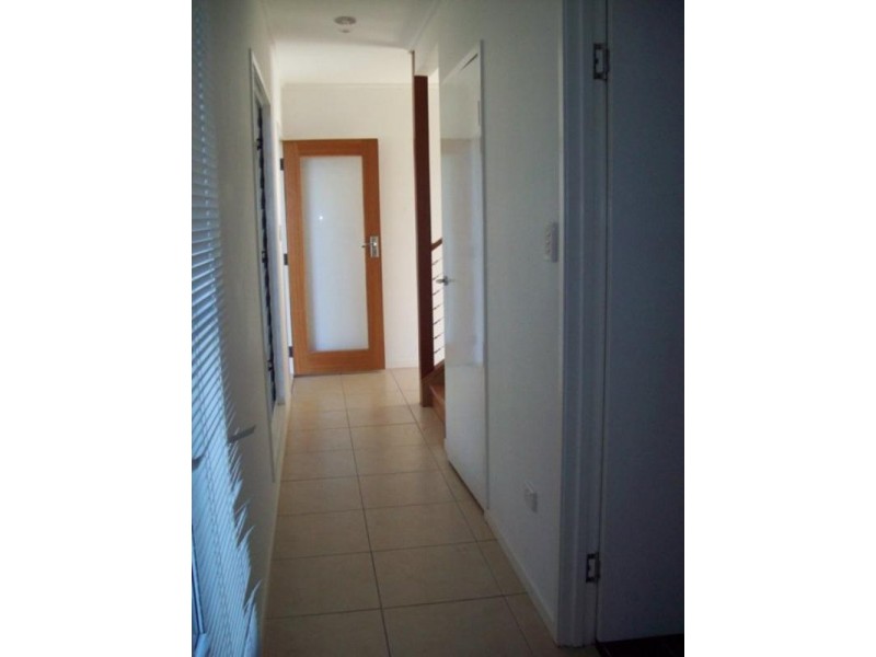 11 Koonwarra Parade, Macleay Island QLD 4184