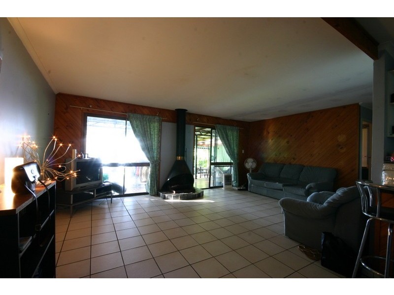 94 Timothy Street, Macleay Island QLD 4184