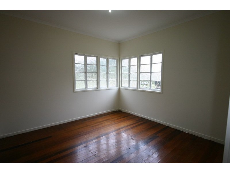 9 Noon-muckle Street, Macleay Island QLD 4184