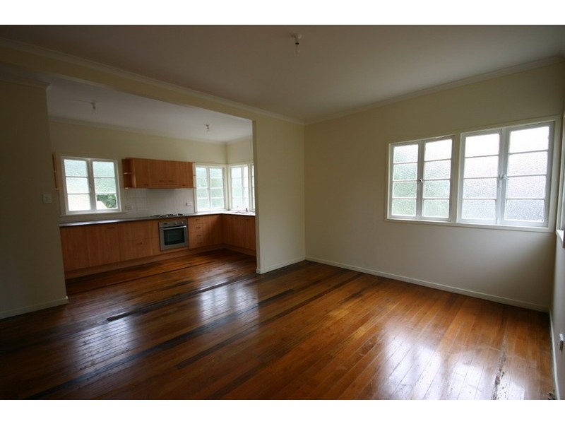 9 Noon-muckle Street, Macleay Island QLD 4184