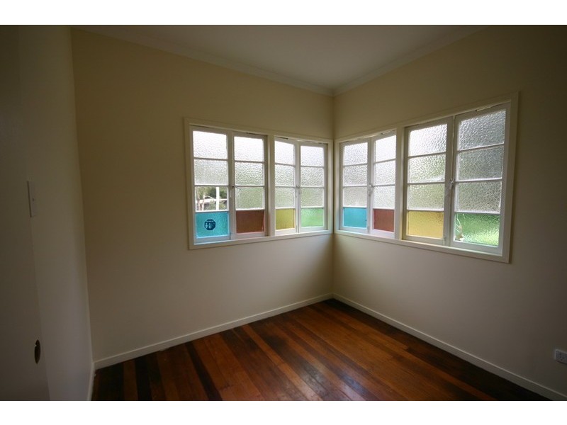 9 Noon-muckle Street, Macleay Island QLD 4184