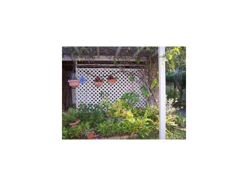 24 Wyena Avenue, Lamb Island QLD 4184