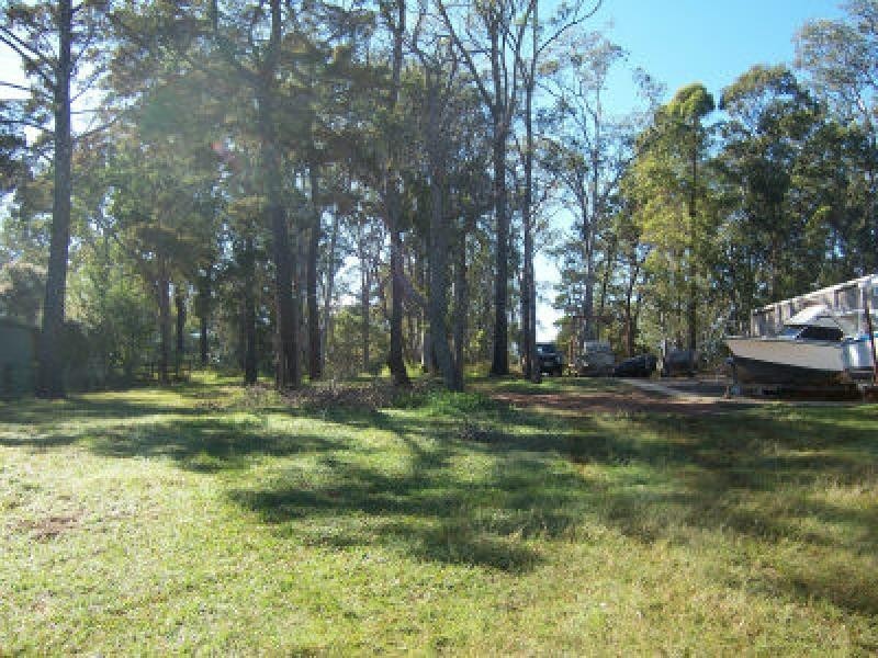 18 Cliff Terrace, Macleay Island QLD 4184