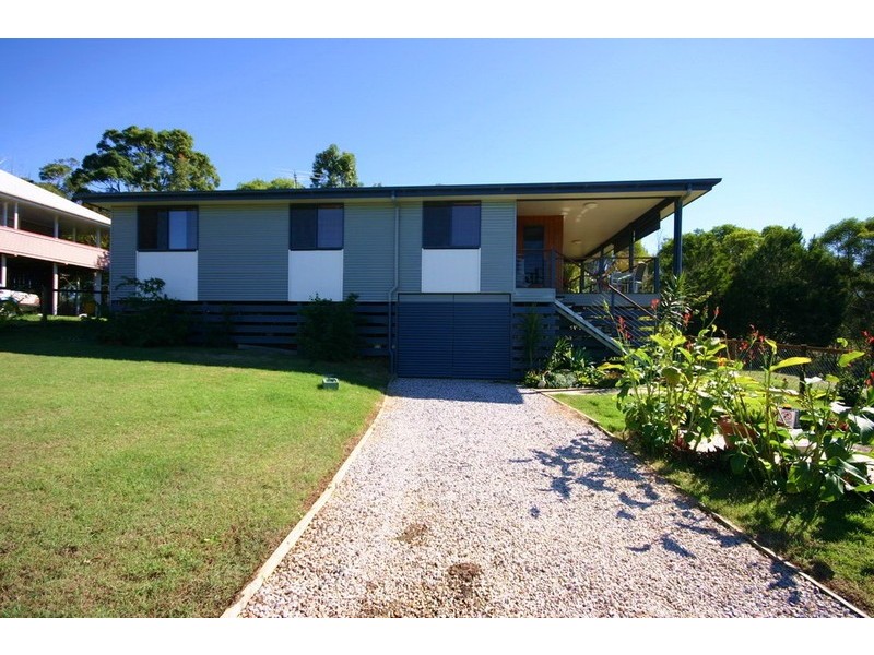23 George Street, Macleay Island QLD 4184