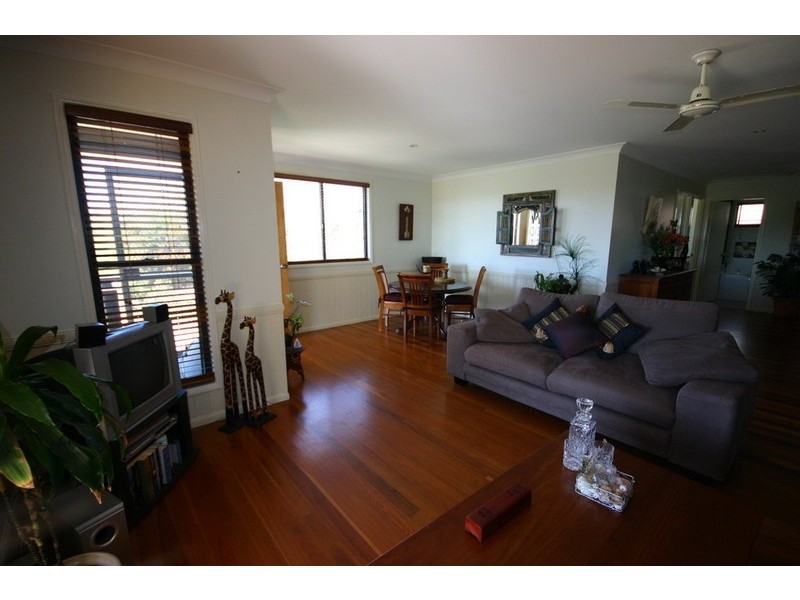 23 George Street, Macleay Island QLD 4184