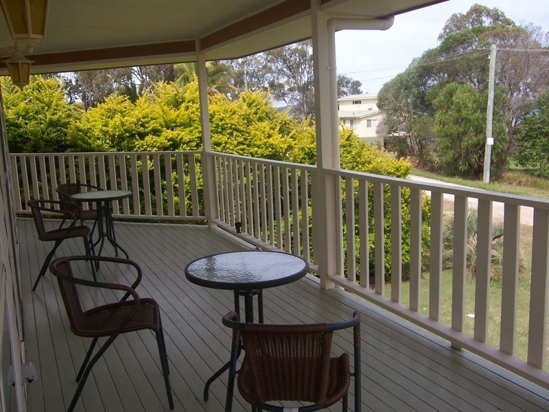 3 Coorong Street, Macleay Island QLD 4184