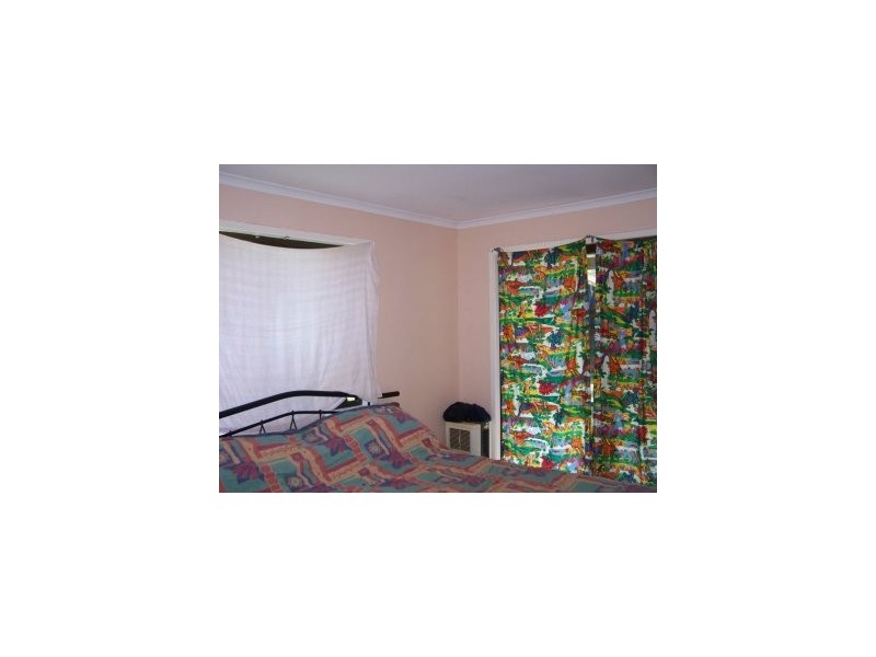 18 Melaleuca Drive, Lamb Island QLD 4184