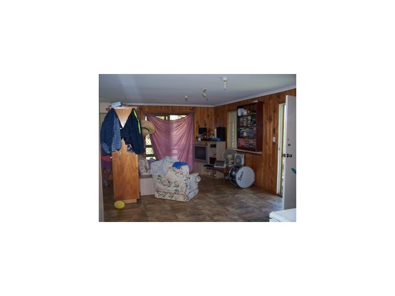 18 Melaleuca Drive, Lamb Island QLD 4184