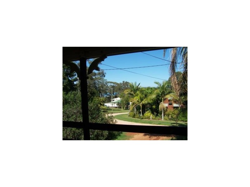 18 Melaleaca Drive, Lamb Island QLD 4184