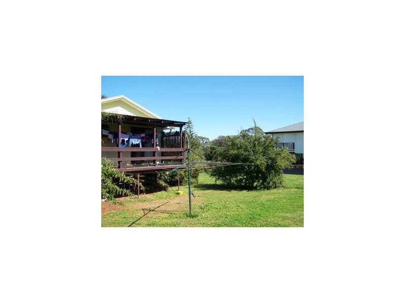 18 Melaleaca Drive, Lamb Island QLD 4184