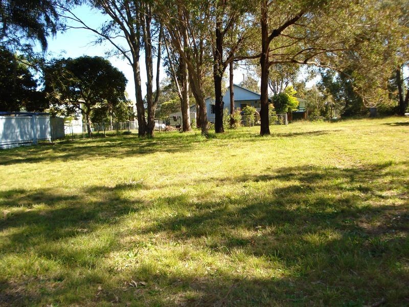 28 Lucas Drive, Lamb Island QLD 4184
