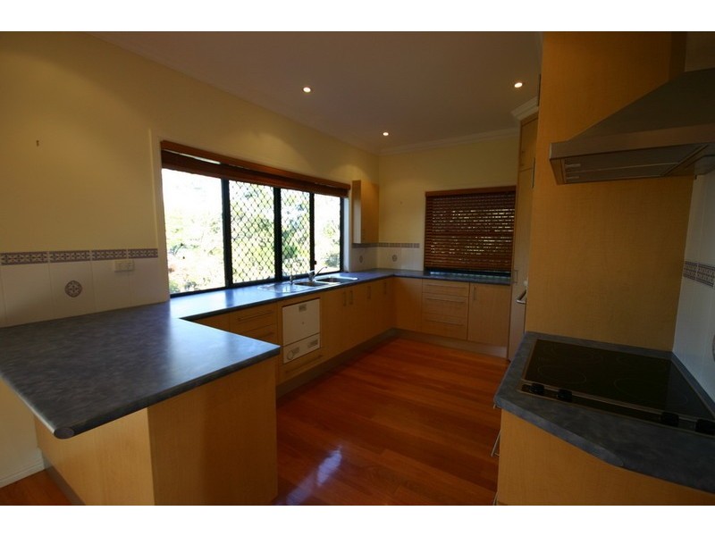 28 Leanne, Macleay Island QLD 4184
