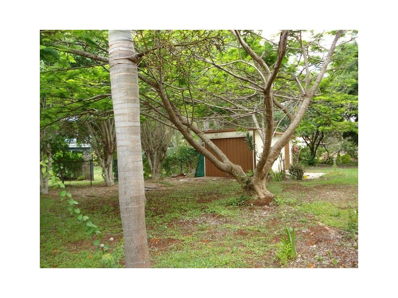 22 Leonie Crescent, Lamb Island QLD 4184