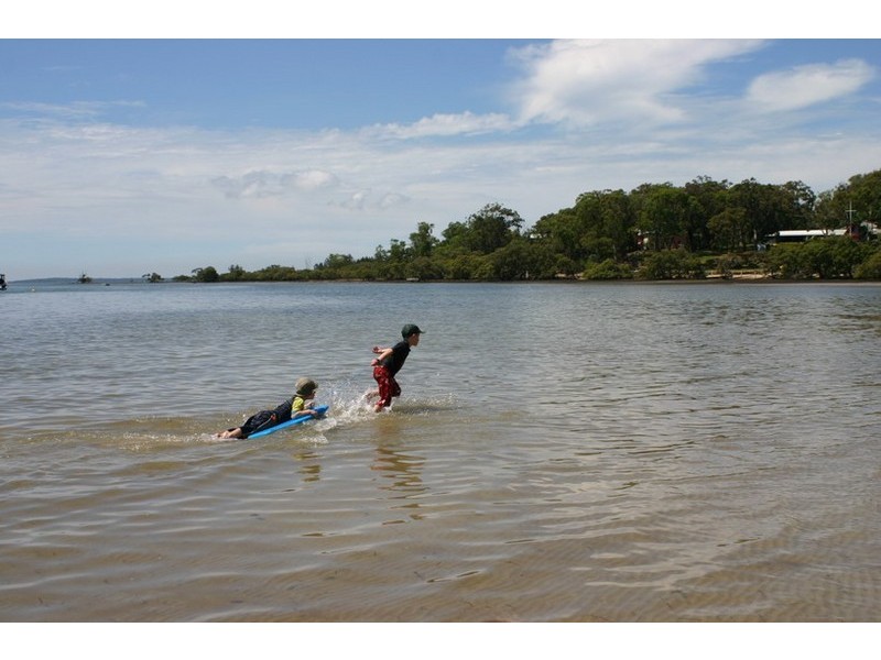 11 Tingara, Macleay Island QLD 4184