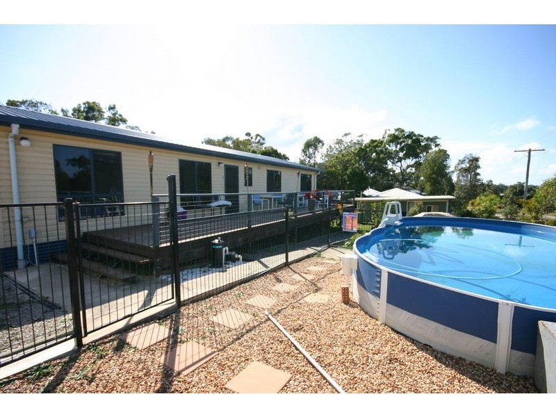 67 Eastbourne, Macleay Island QLD 4184
