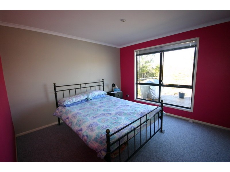 67 Eastbourne, Macleay Island QLD 4184