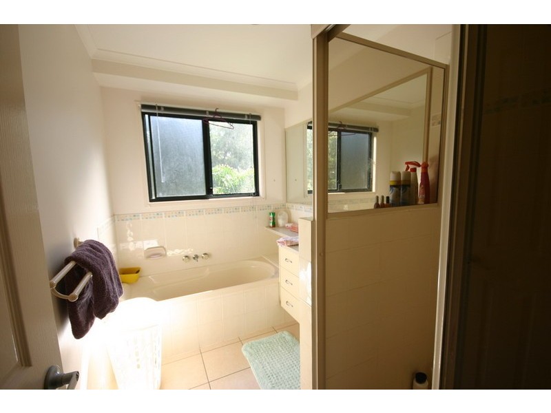 67 Eastbourne, Macleay Island QLD 4184