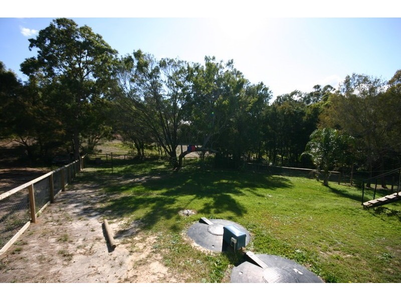 67 Eastbourne, Macleay Island QLD 4184