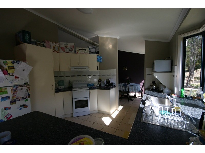 67 Eastbourne, Macleay Island QLD 4184