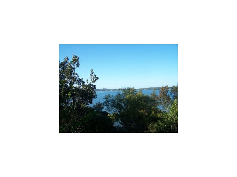 48 Resthaven Drive, Lamb Island QLD 4184