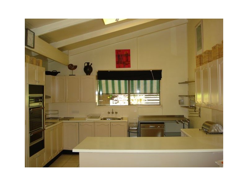 1 Treasure Island Avenue, Karragarra Island QLD 4184