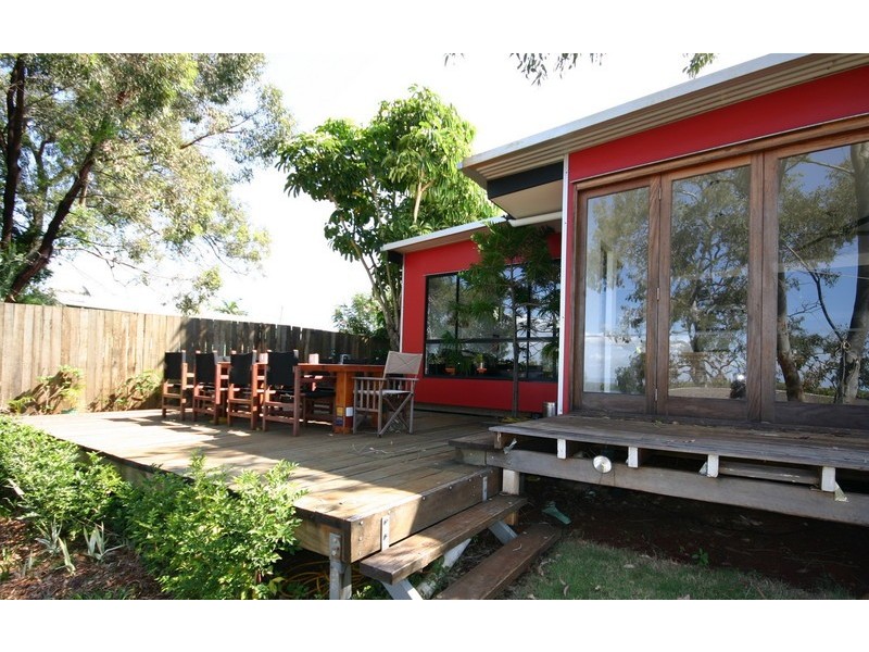 102 Western Road, Macleay Island QLD 4184