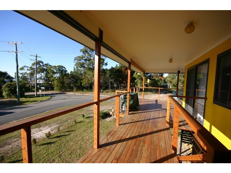 19 Oomool Street, Macleay Island QLD 4184