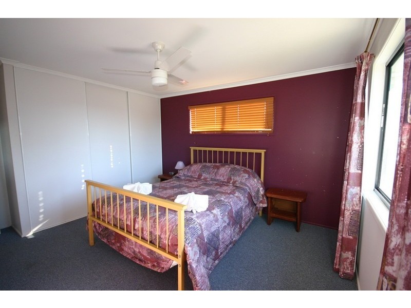 19 Oomool Street, Macleay Island QLD 4184