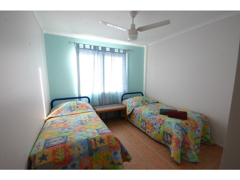 19 Oomool Street, Macleay Island QLD 4184