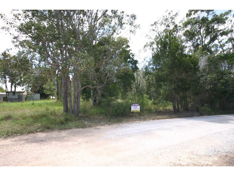 9 Glen Street, Macleay Island QLD 4184